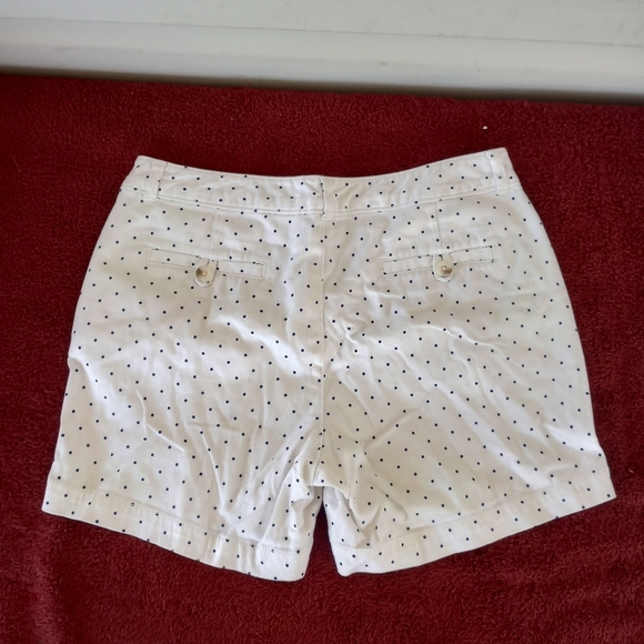 Women's Dockers Essential Shorts White with Black Polka Dots Size  6P - Picture 2 of 8